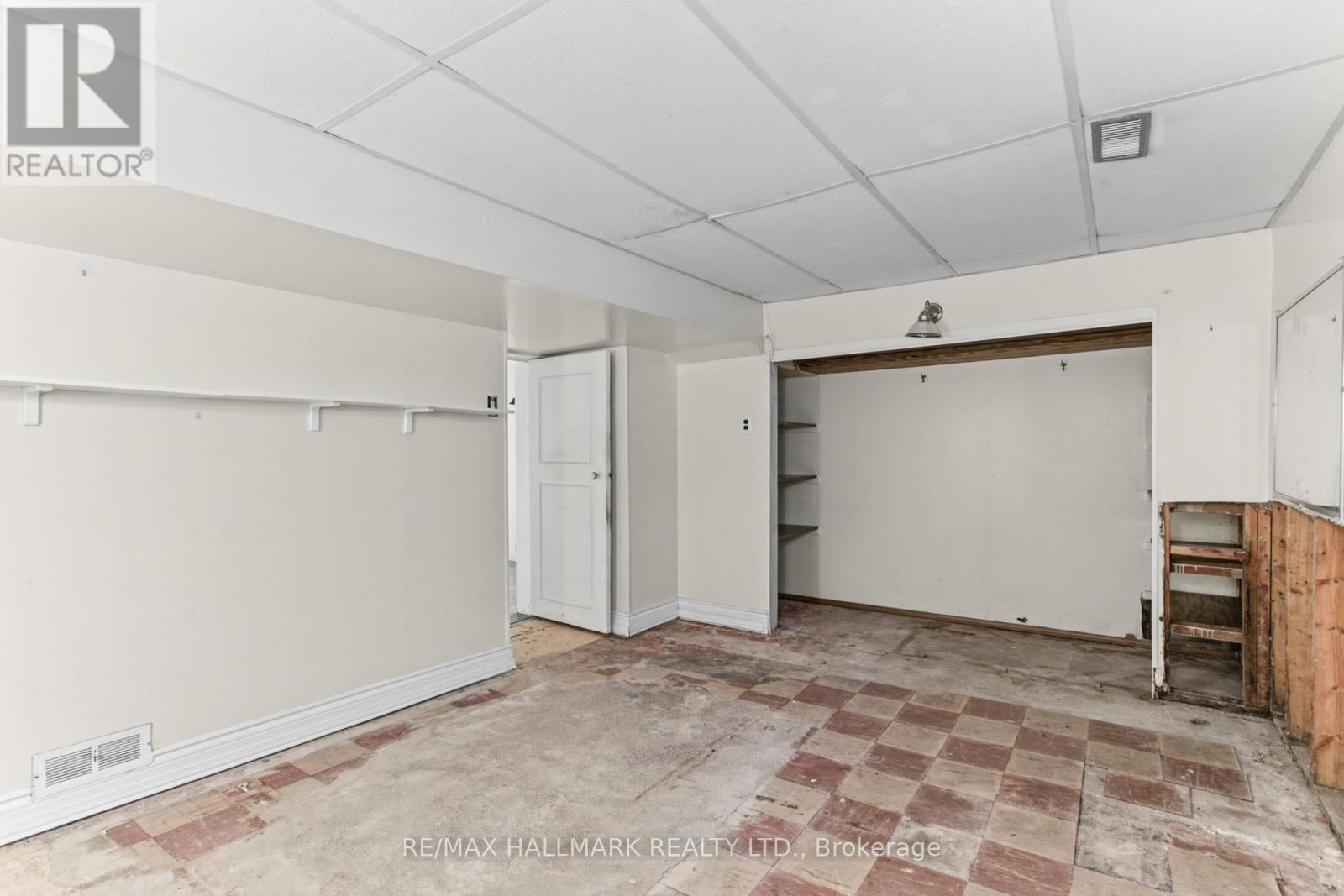 2797 St Clair Avenue East, Toronto, ON photo 17