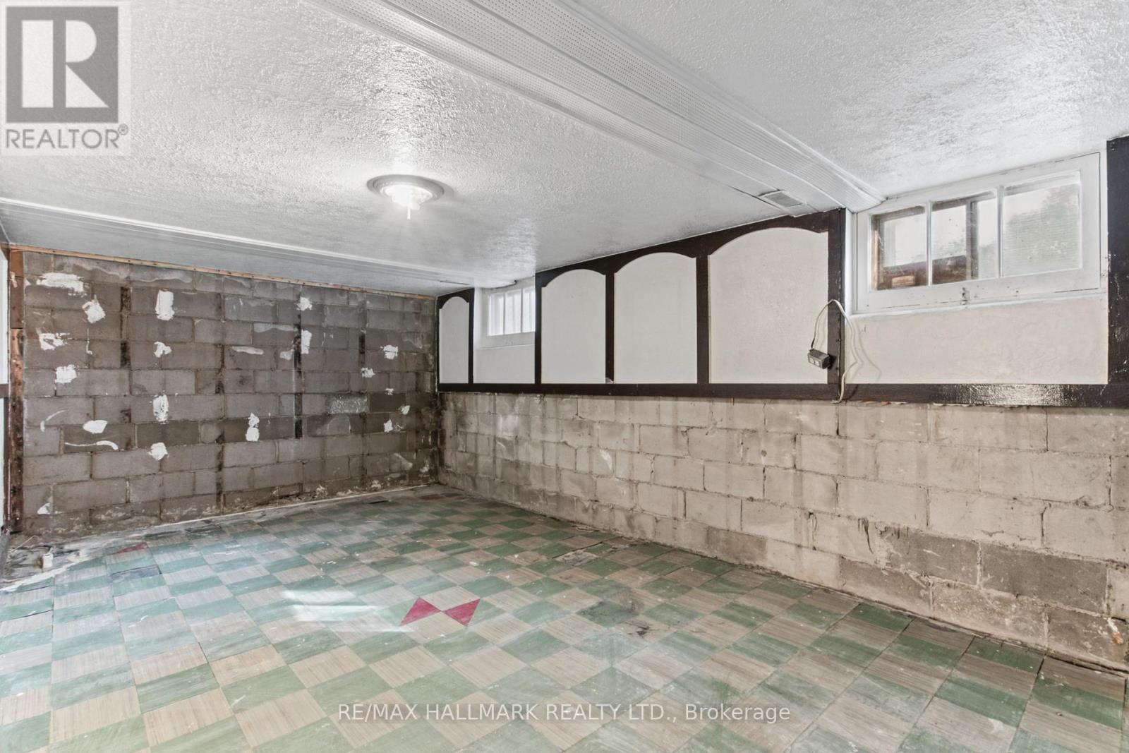 2797 St Clair Avenue East, Toronto, ON photo 19