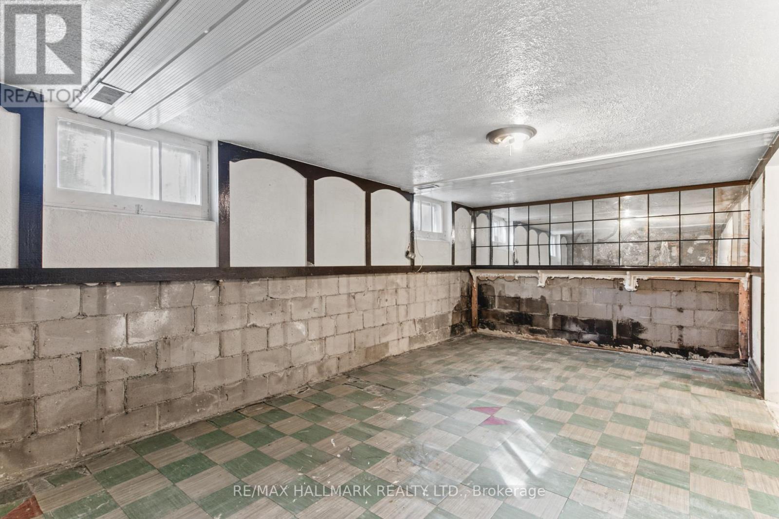 2797 St Clair Avenue East, Toronto, ON photo 20