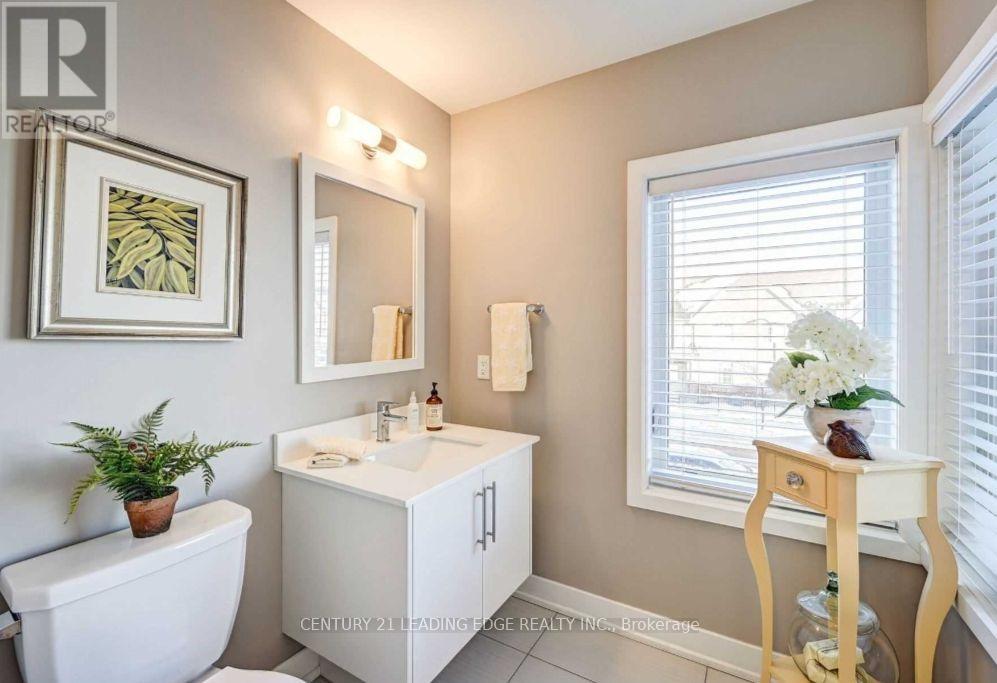 56- 15 Donald Fleming Way, Whitby, ON photo 14