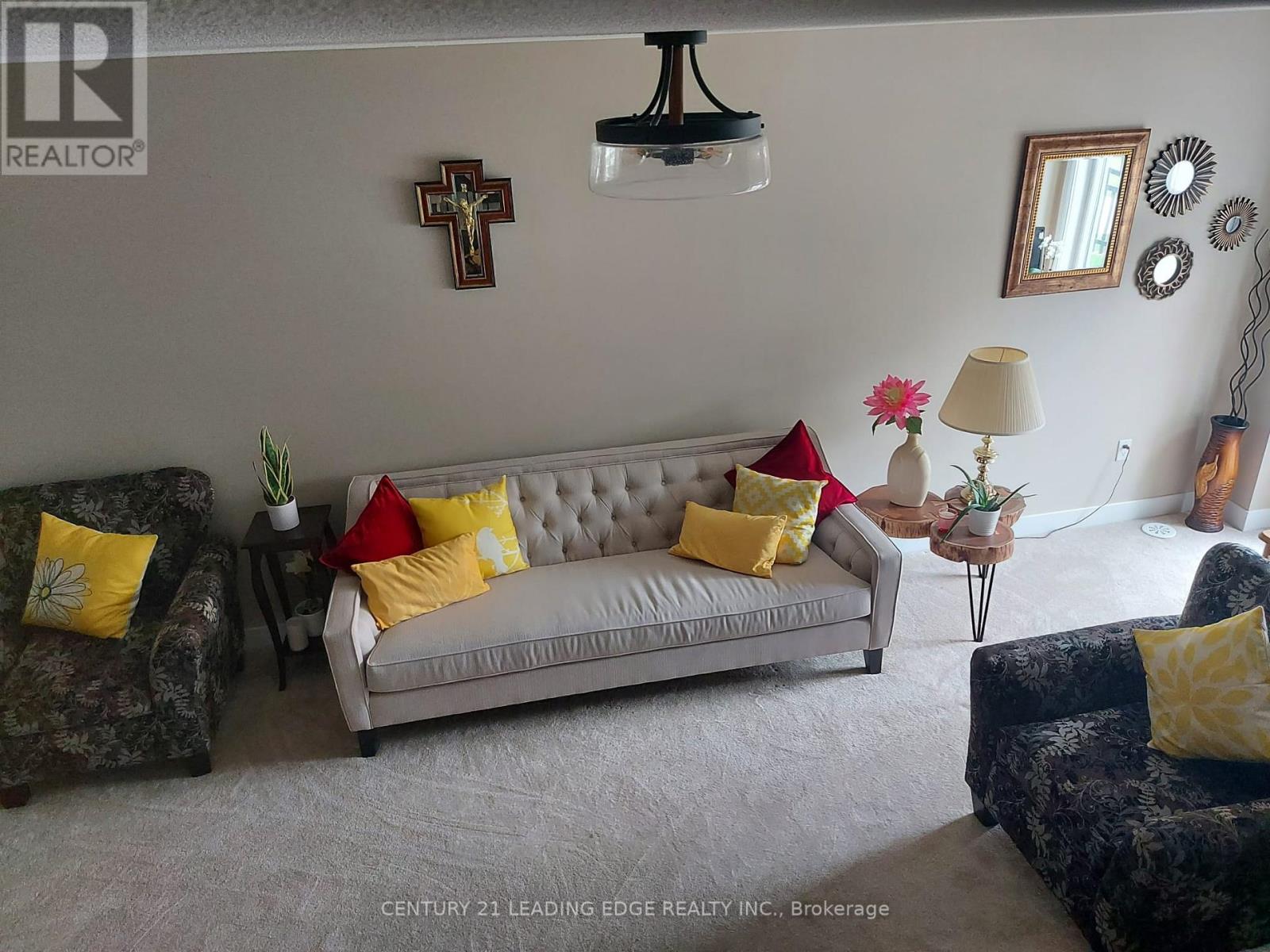 56- 15 Donald Fleming Way, Whitby, ON photo 6