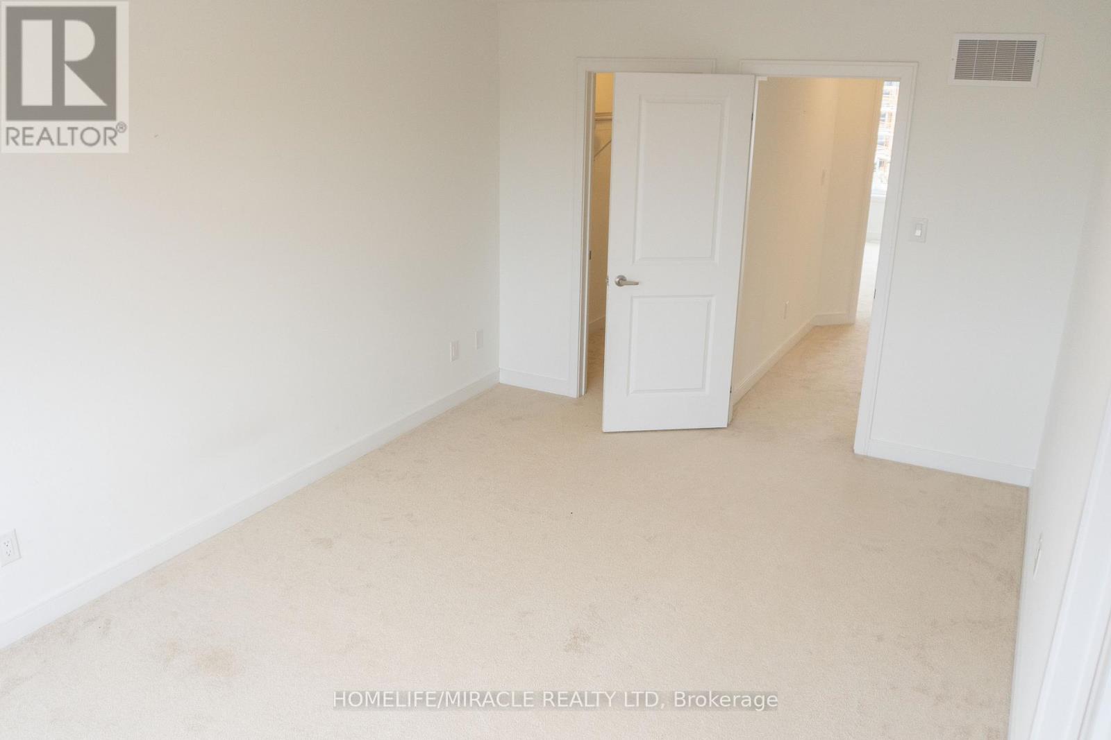 60 Blue Forest Crescent, Barrie photo 12