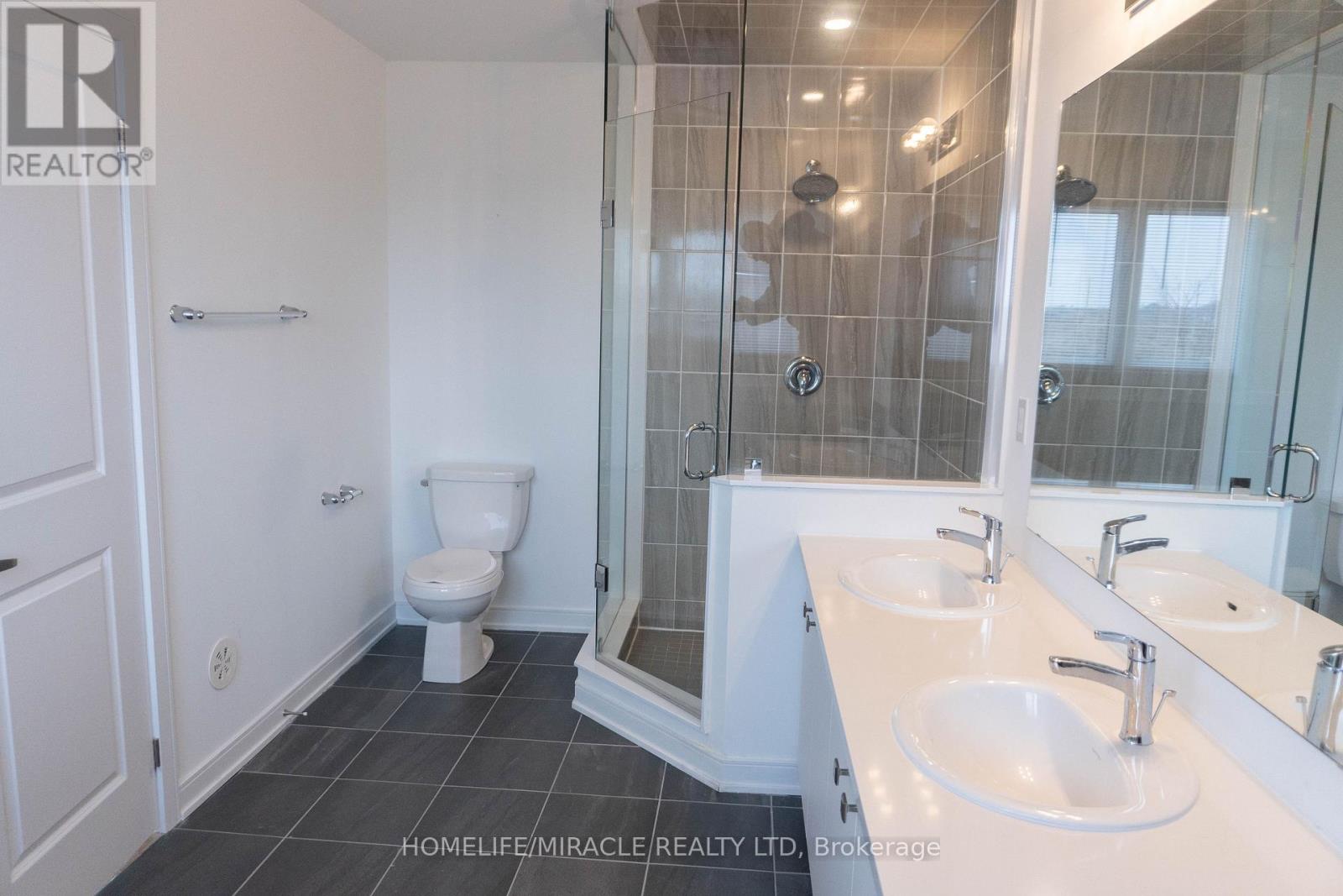 60 Blue Forest Crescent, Barrie photo 18