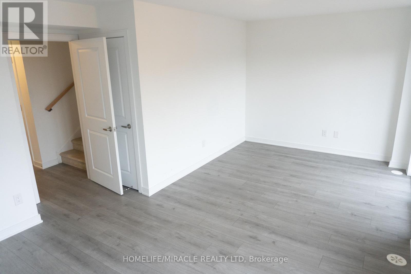 60 Blue Forest Crescent, Barrie photo 8