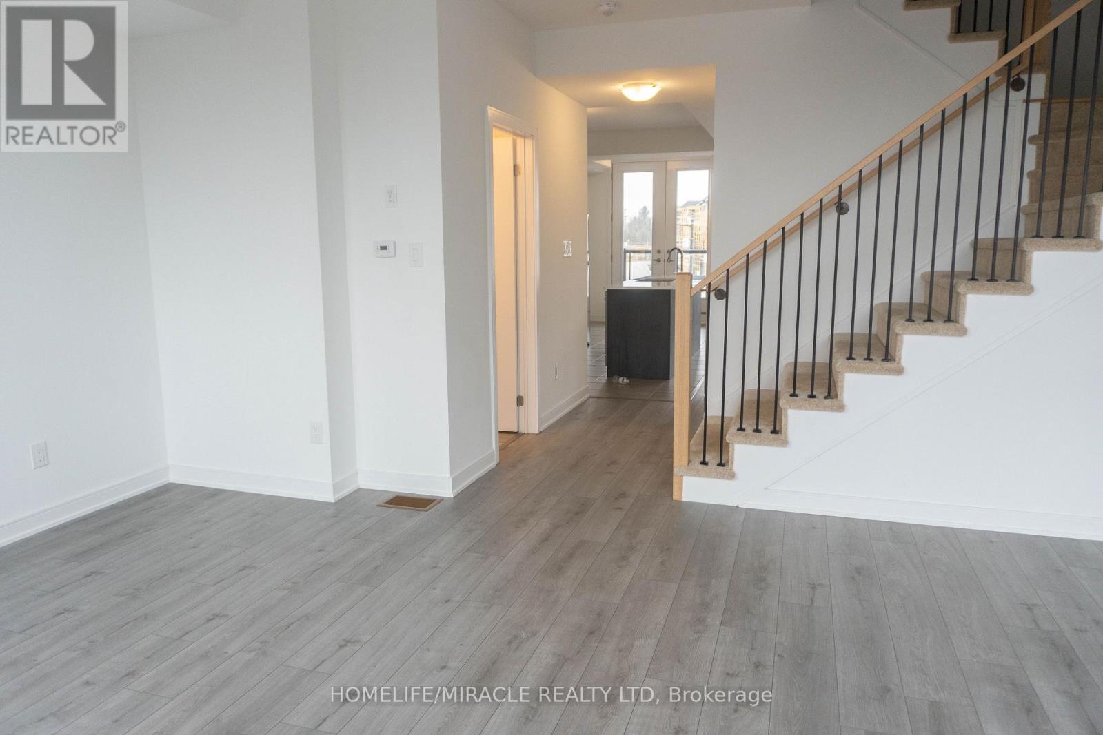 60 Blue Forest Crescent, Barrie photo 9