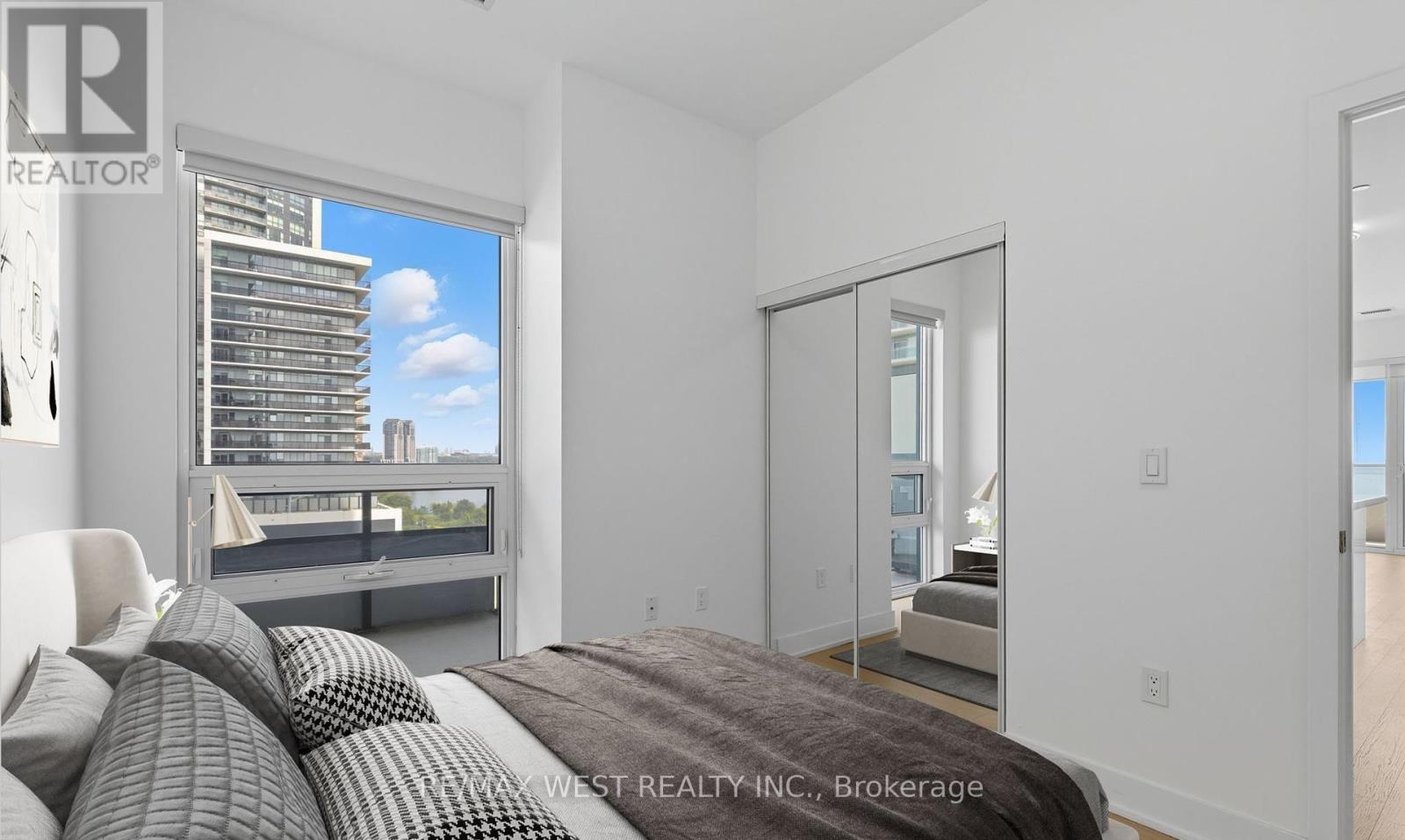 702- 20 Shore Breeze Drive, Toronto, ON photo 4