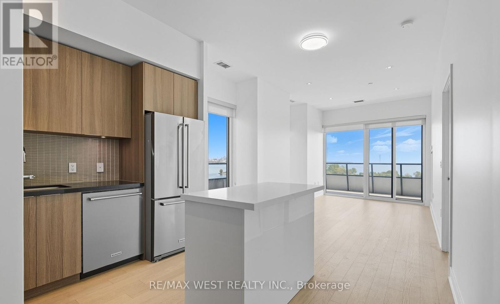 702- 20 Shore Breeze Drive, Toronto, ON photo 5