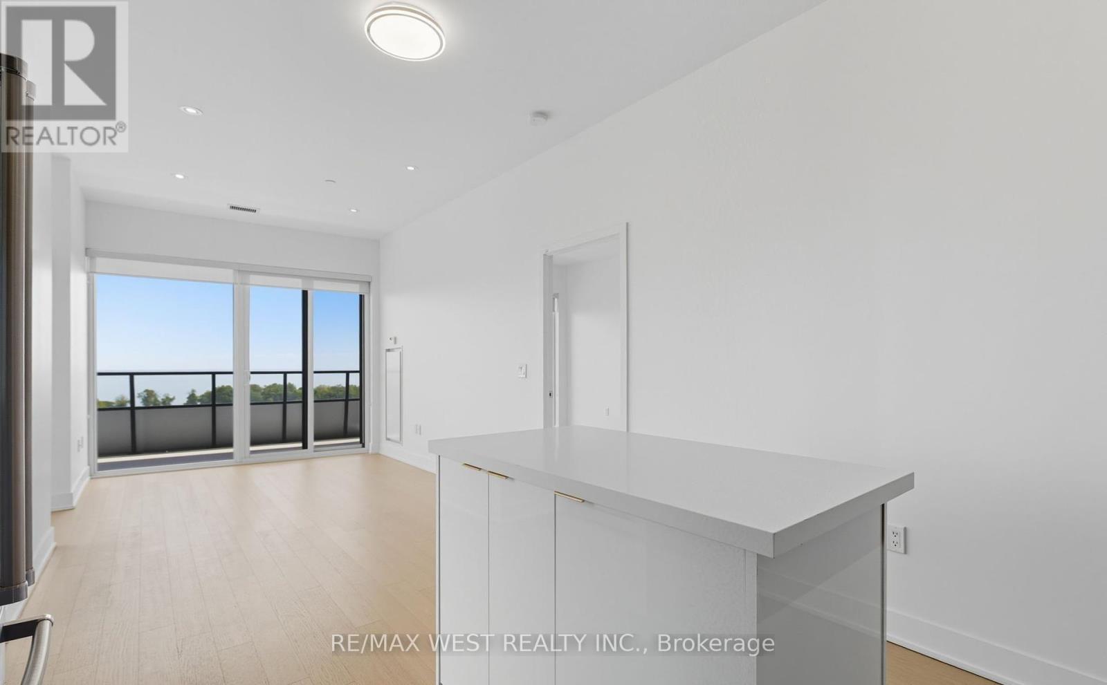 702- 20 Shore Breeze Drive, Toronto, ON photo 7