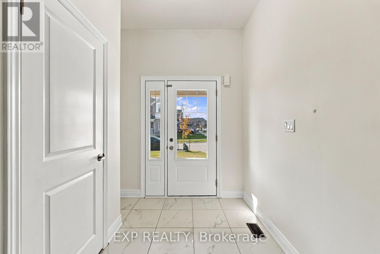 31 Sapphire Way, Thorold, ON photo 6
