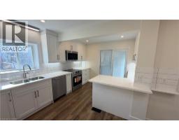 4pc Bathroom - 226 West 18th Street, Hamilton, ON L9C4G9 Photo 7