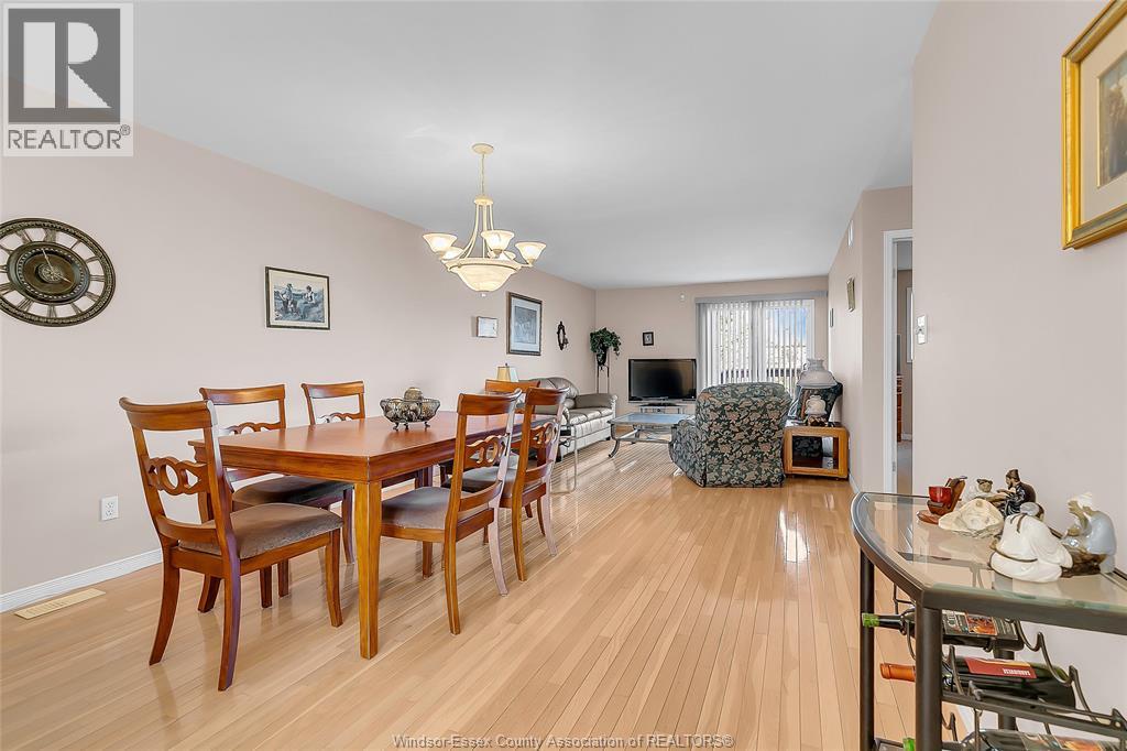 1560 LOVELL CRESCENT, LaSalle — photo 10