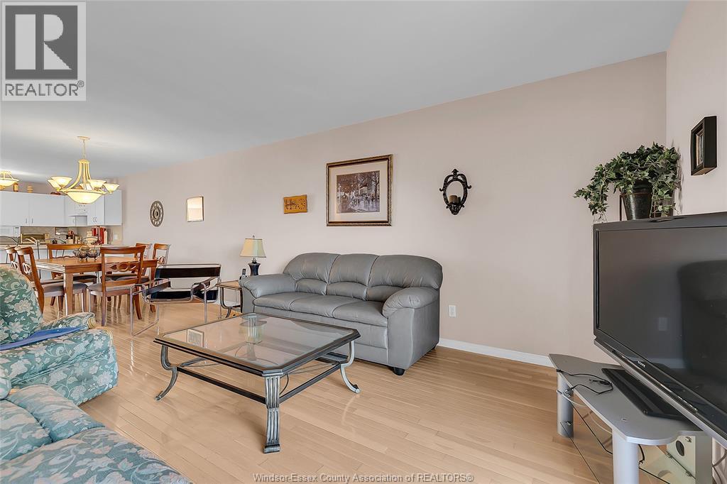 1560 LOVELL CRESCENT, LaSalle — photo 12