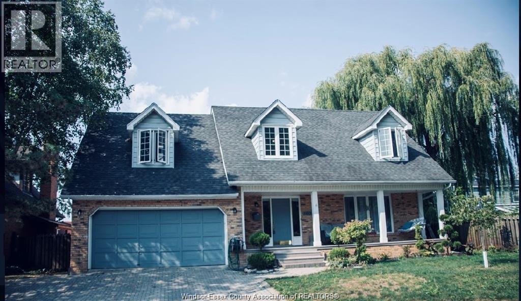 1020 CRESTWOOD COURT, Windsor