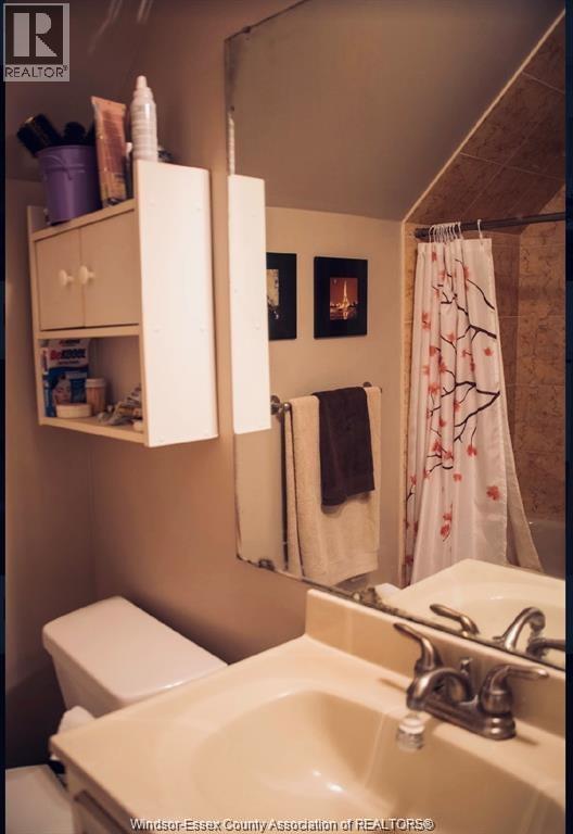 1020 CRESTWOOD COURT, Windsor — photo 12