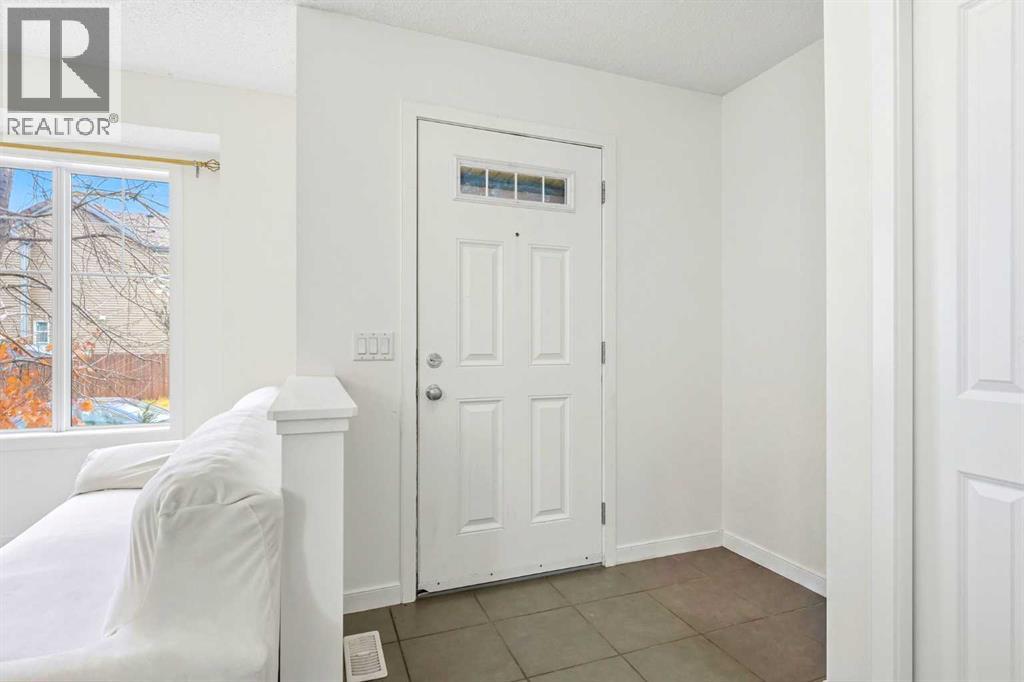 96 Copperpond Rise SE, Calgary — photo 2