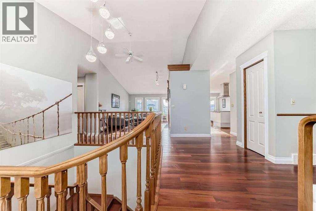 11 Hawkmount Heights NW, Calgary — photo 8