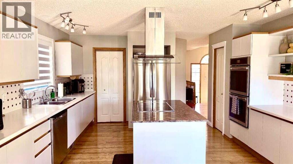11 Hawkmount Heights NW, Calgary — photo 17