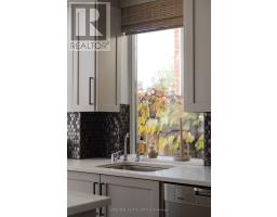 19 Palmerston Avenue, Toronto, ON M6J2H9 Photo 8