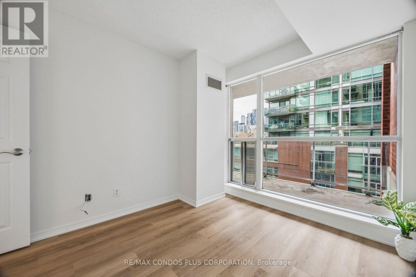 1010- 230 King Street East, Toronto, ON photo 12