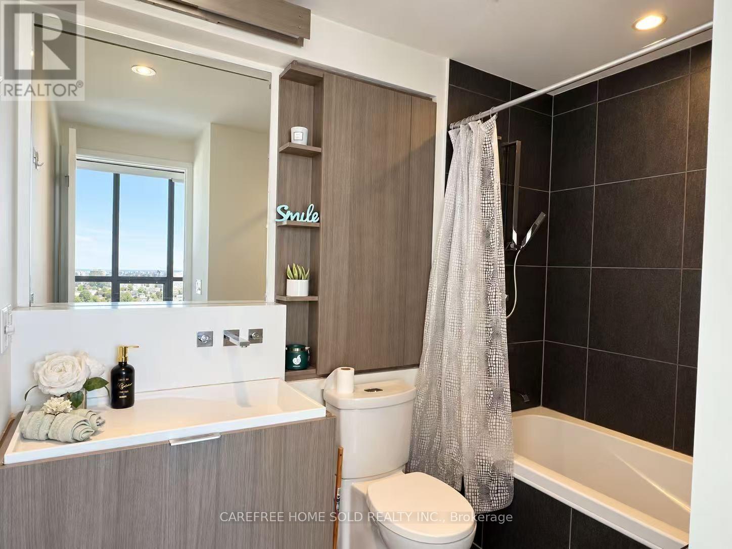 2910- 101 Charles Street East, Toronto, ON photo 10