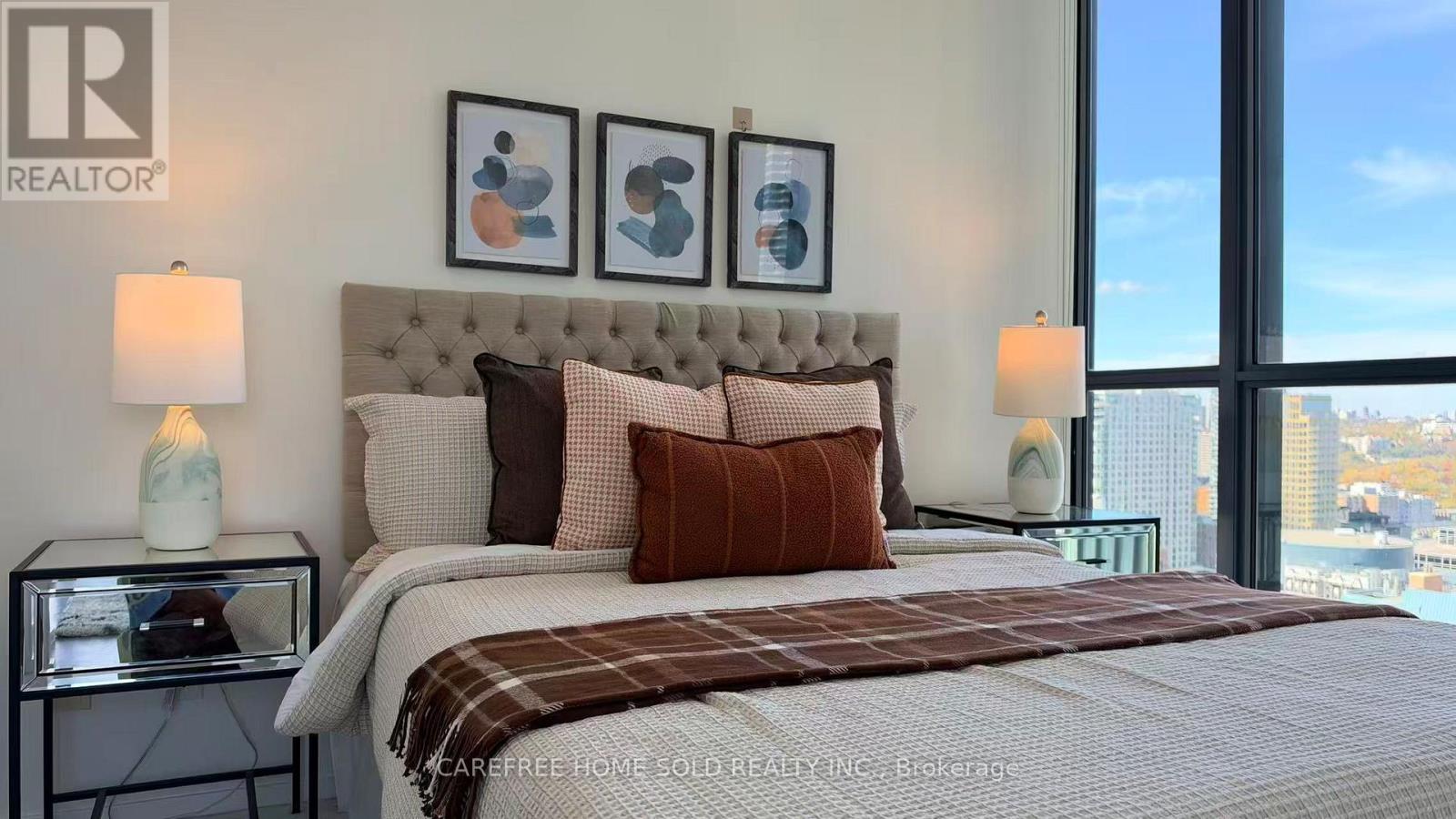 2910- 101 Charles Street East, Toronto, ON photo 9