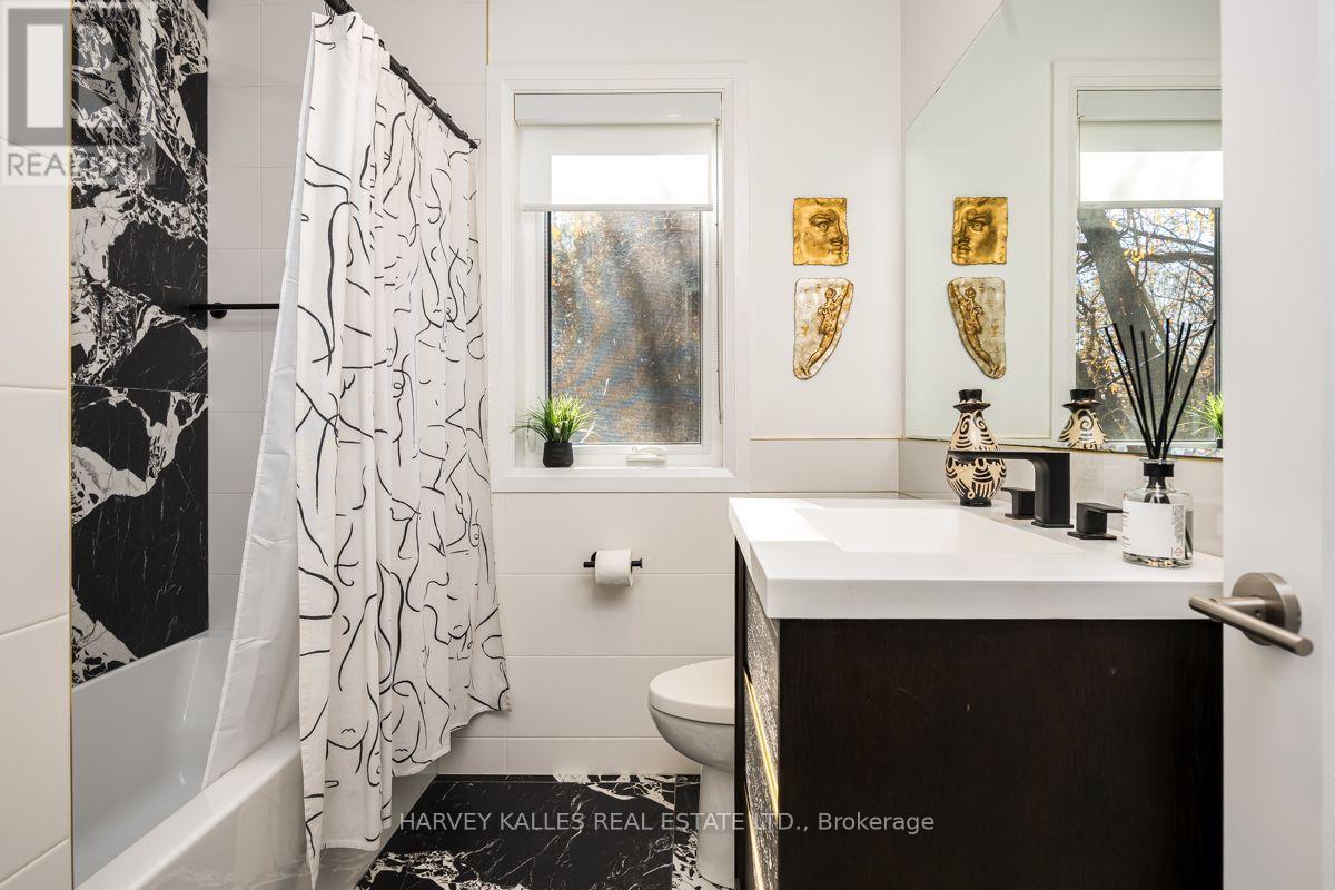 42 Raeburn Avenue, Toronto, ON photo 20