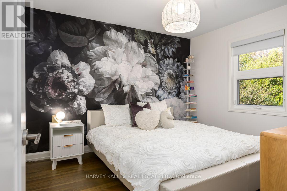 42 Raeburn Avenue, Toronto, ON photo 21