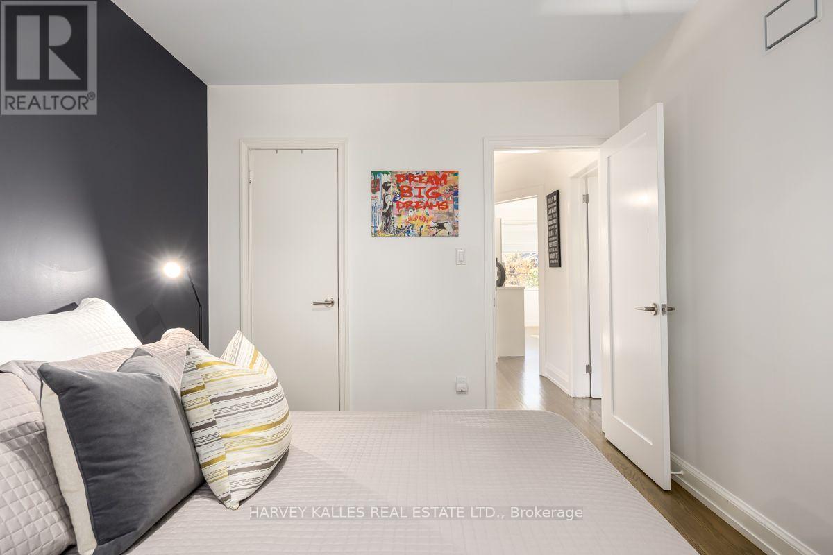 42 Raeburn Avenue, Toronto, ON photo 23