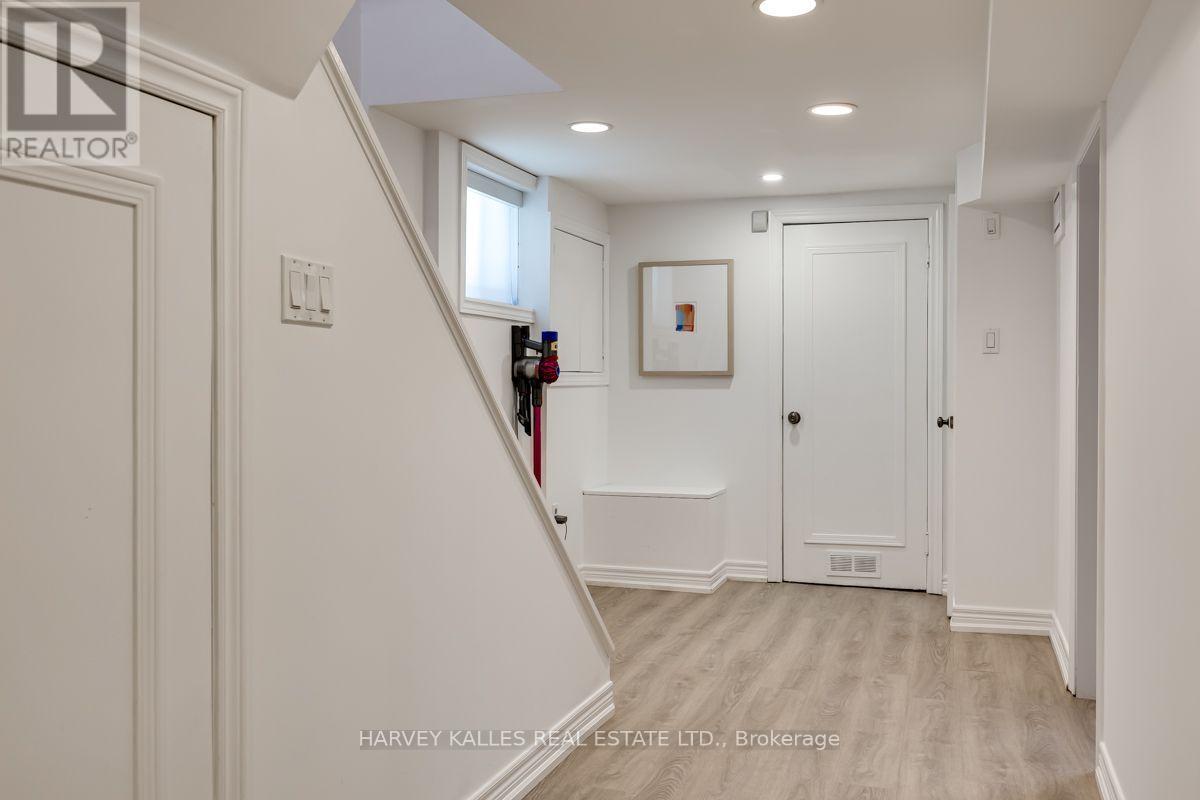 42 Raeburn Avenue, Toronto, ON photo 25