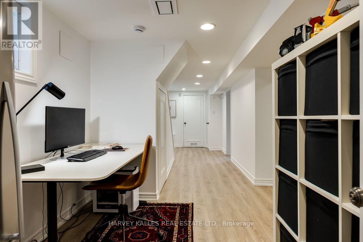 42 Raeburn Avenue, Toronto, ON photo 30
