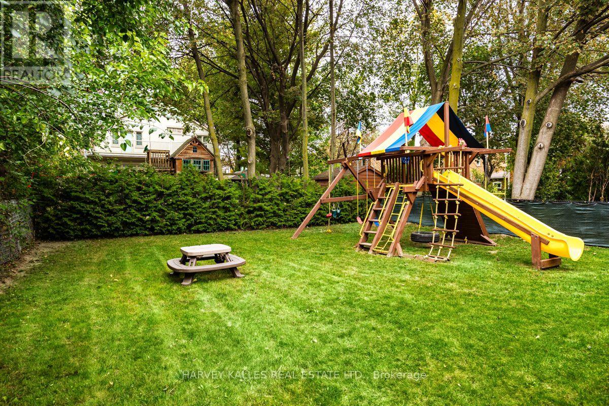 42 Raeburn Avenue, Toronto, ON photo 34