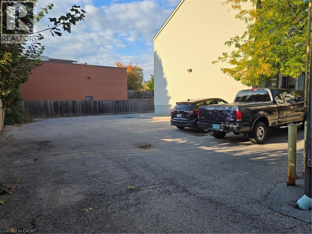 45 ONTARIO Street, Grimsby — photo 11
