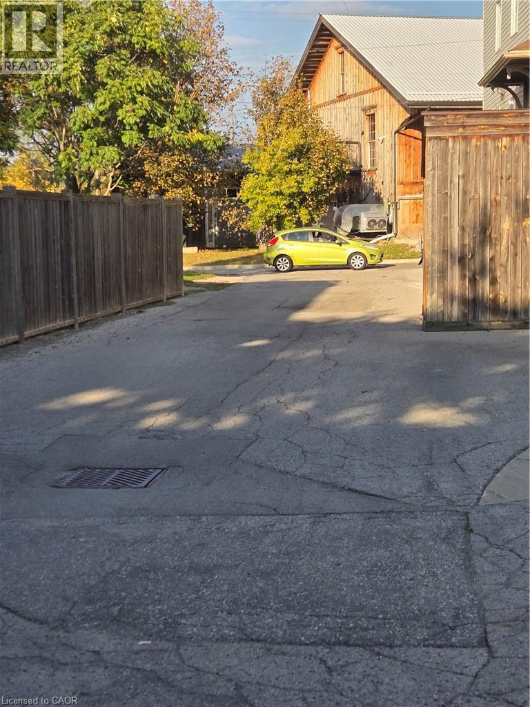 45 ONTARIO Street, Grimsby — photo 12