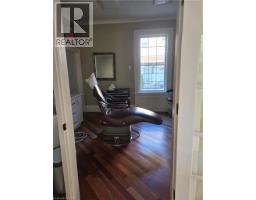 45 Ontario Street, Grimsby, ON L3M3H1 Photo 7