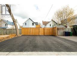 Basement - 6 Luttrell Avenue, Toronto, ON M4C5E3 Photo 18