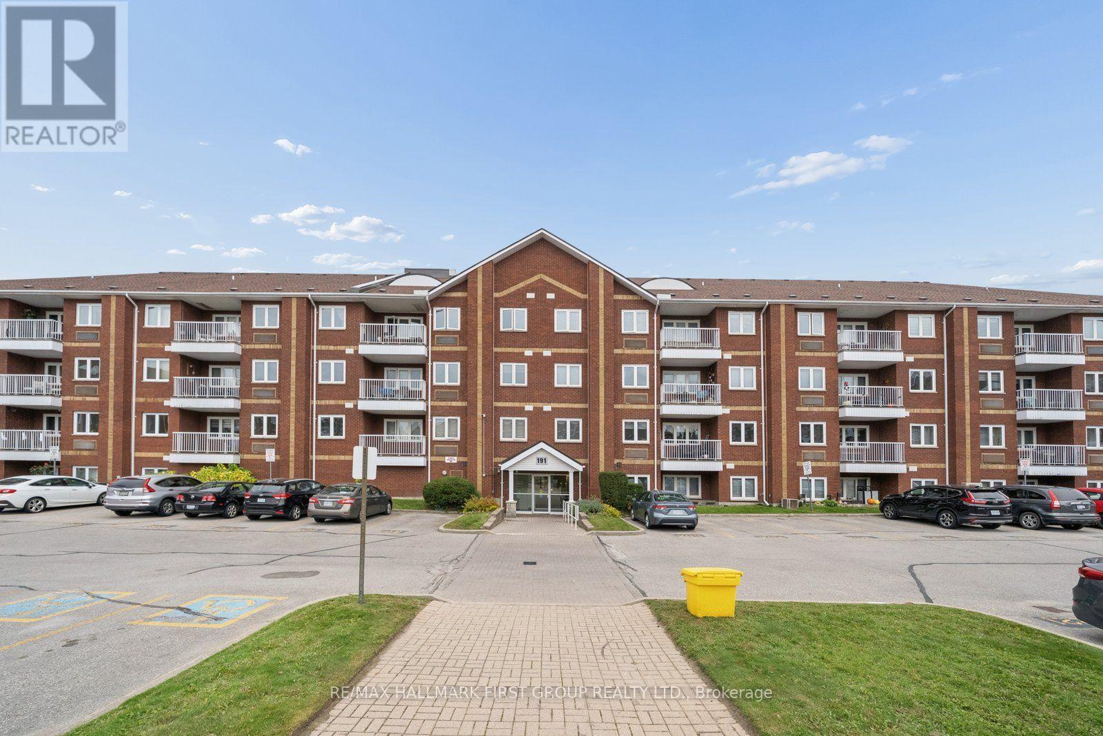 401- 191 Lake Driveway West, Ajax, ON photo 2