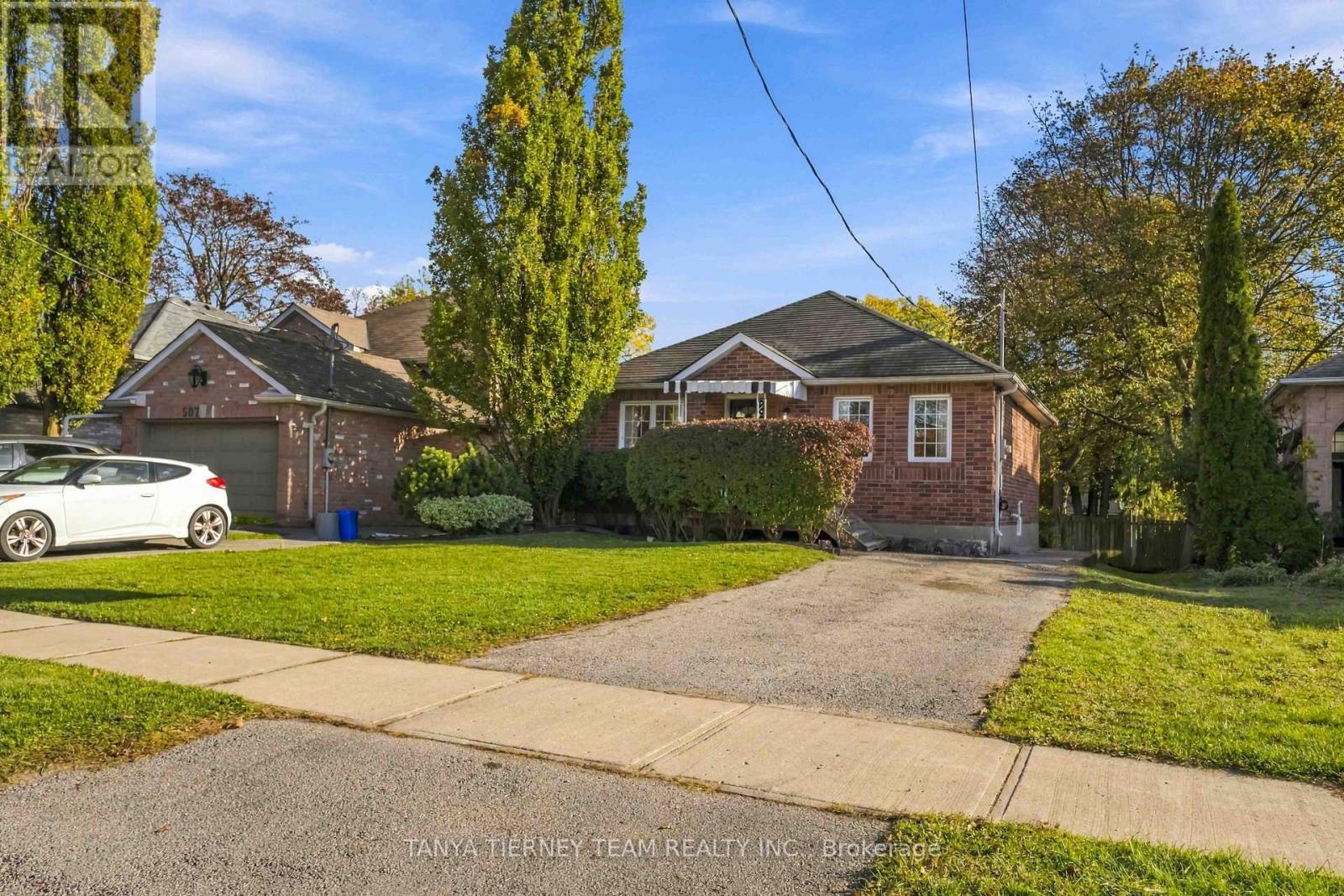 509 Dunlop Street West, Whitby, ON photo 2