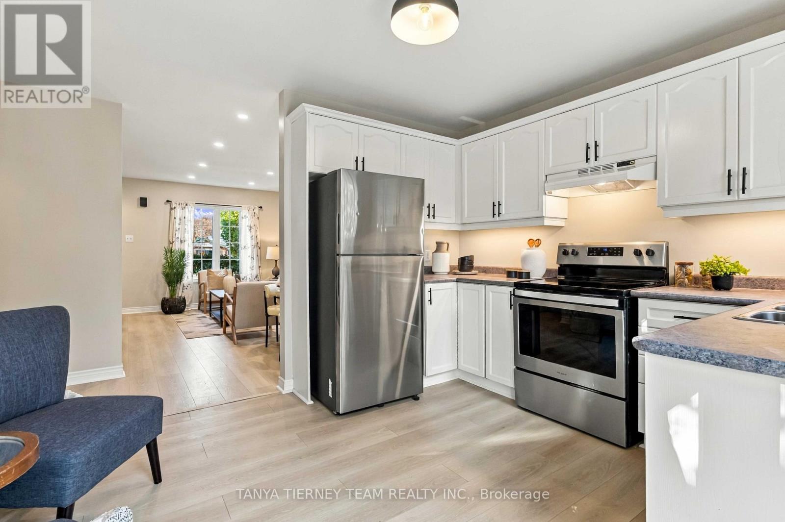 509 Dunlop Street West, Whitby, ON photo 20