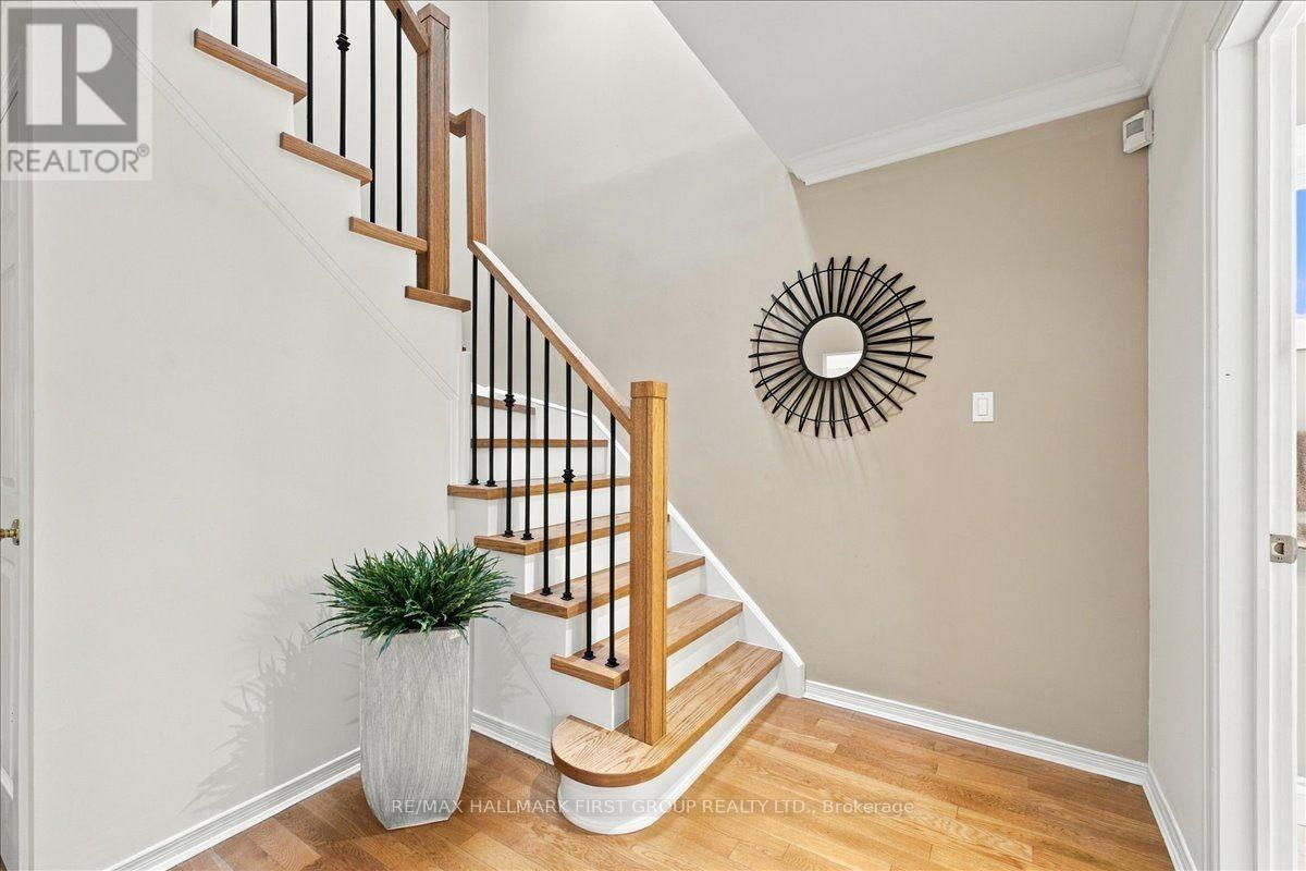 701 Cowan Circle, Pickering, ON photo 15
