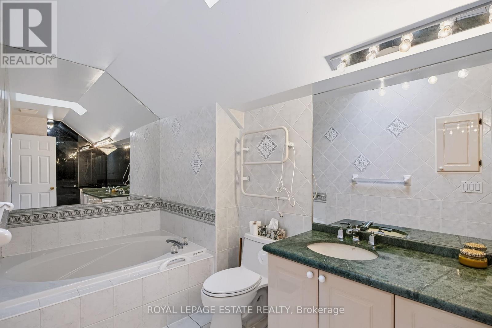 17- 8038 Yonge Street, Vaughan, ON photo 22