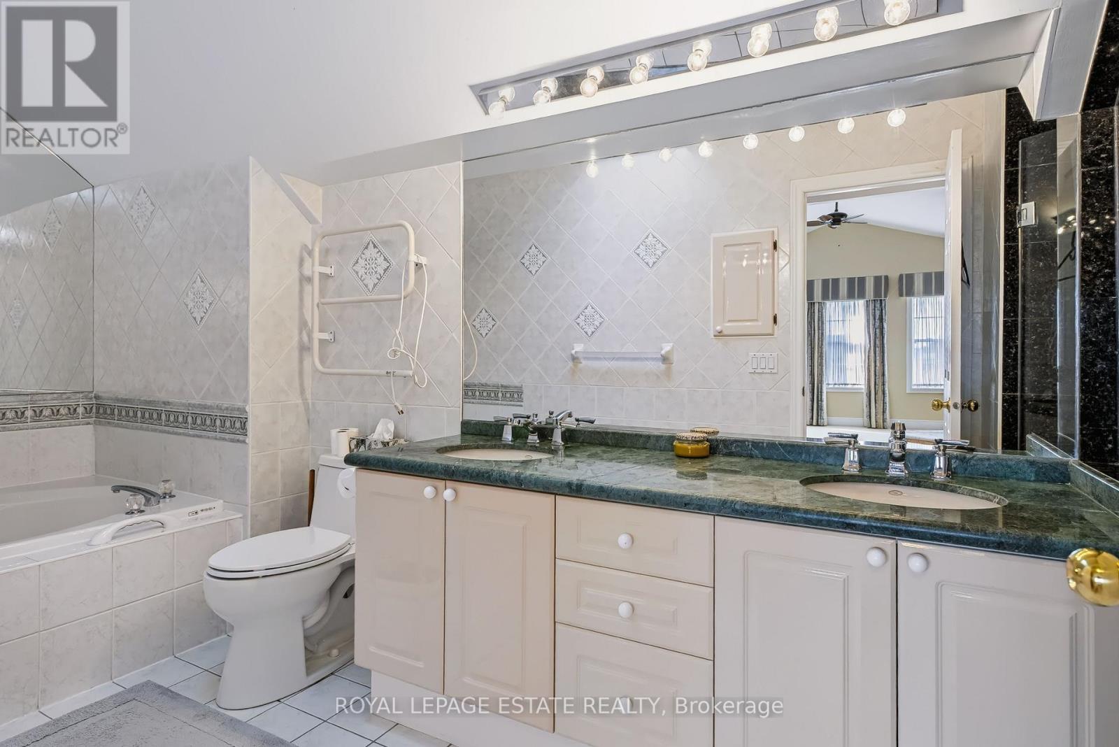 17- 8038 Yonge Street, Vaughan, ON photo 24