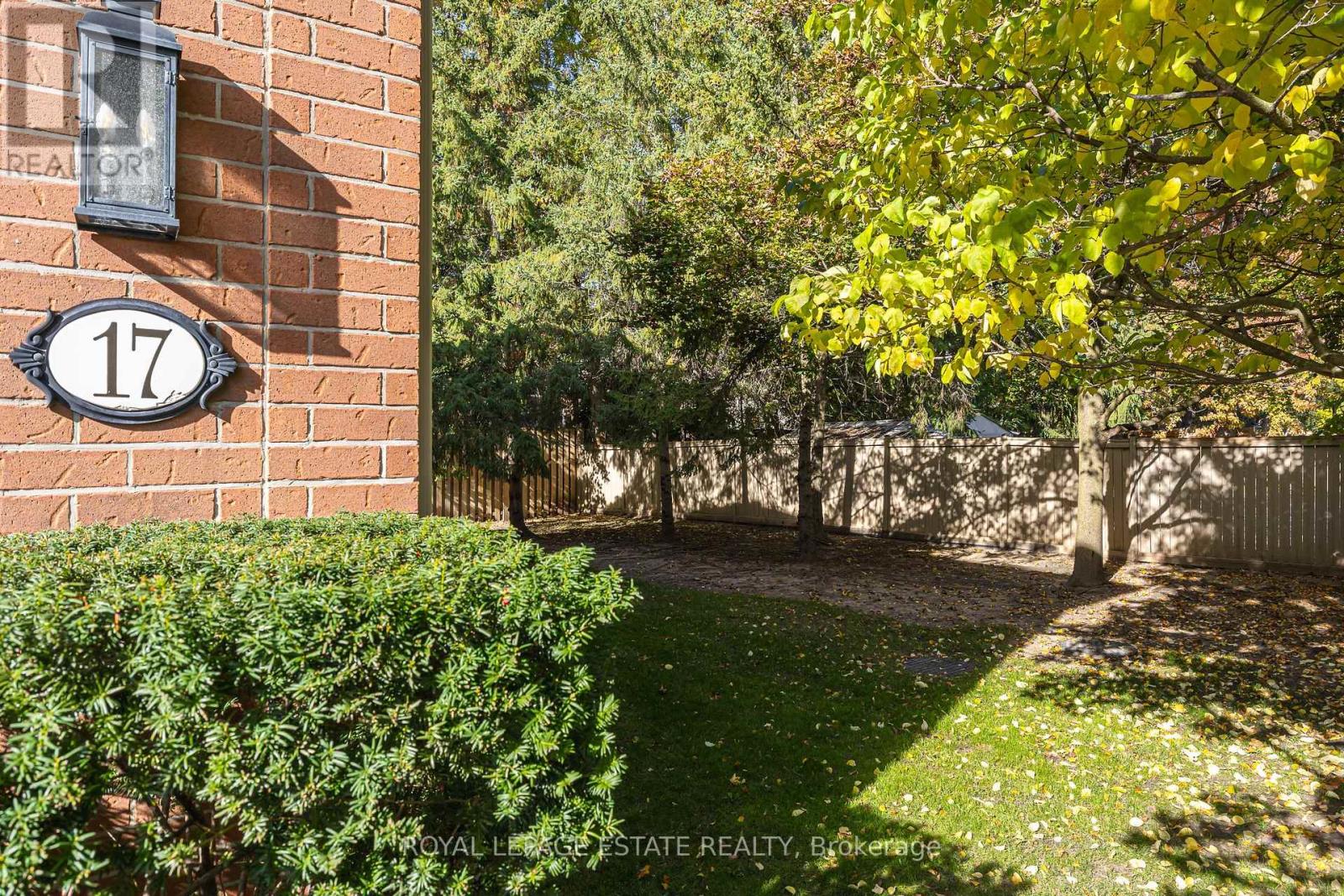 17- 8038 Yonge Street, Vaughan, ON photo 39