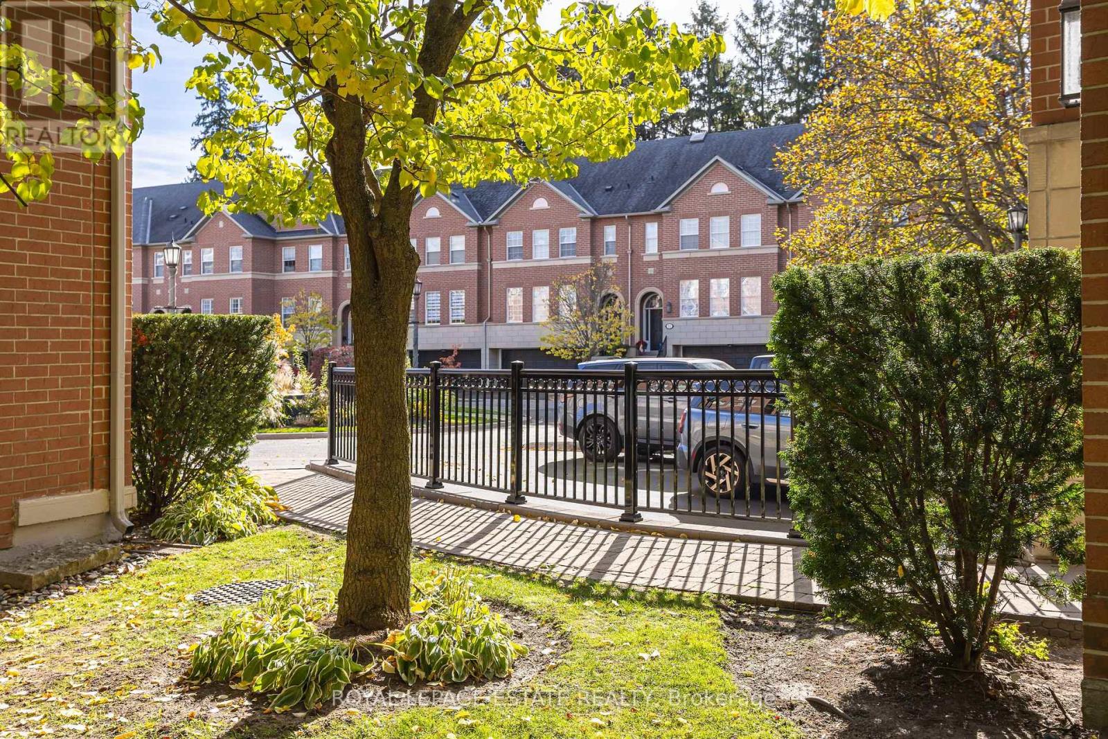 17- 8038 Yonge Street, Vaughan, ON photo 41