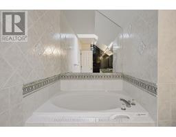 17 - 8038 Yonge Street, Vaughan, ON L4J1W3 Photo 22