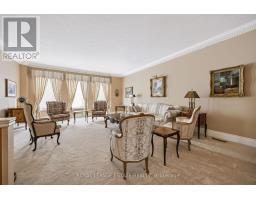 Laundry room - 17 - 8038 Yonge Street, Vaughan, ON L4J1W3 Photo 9