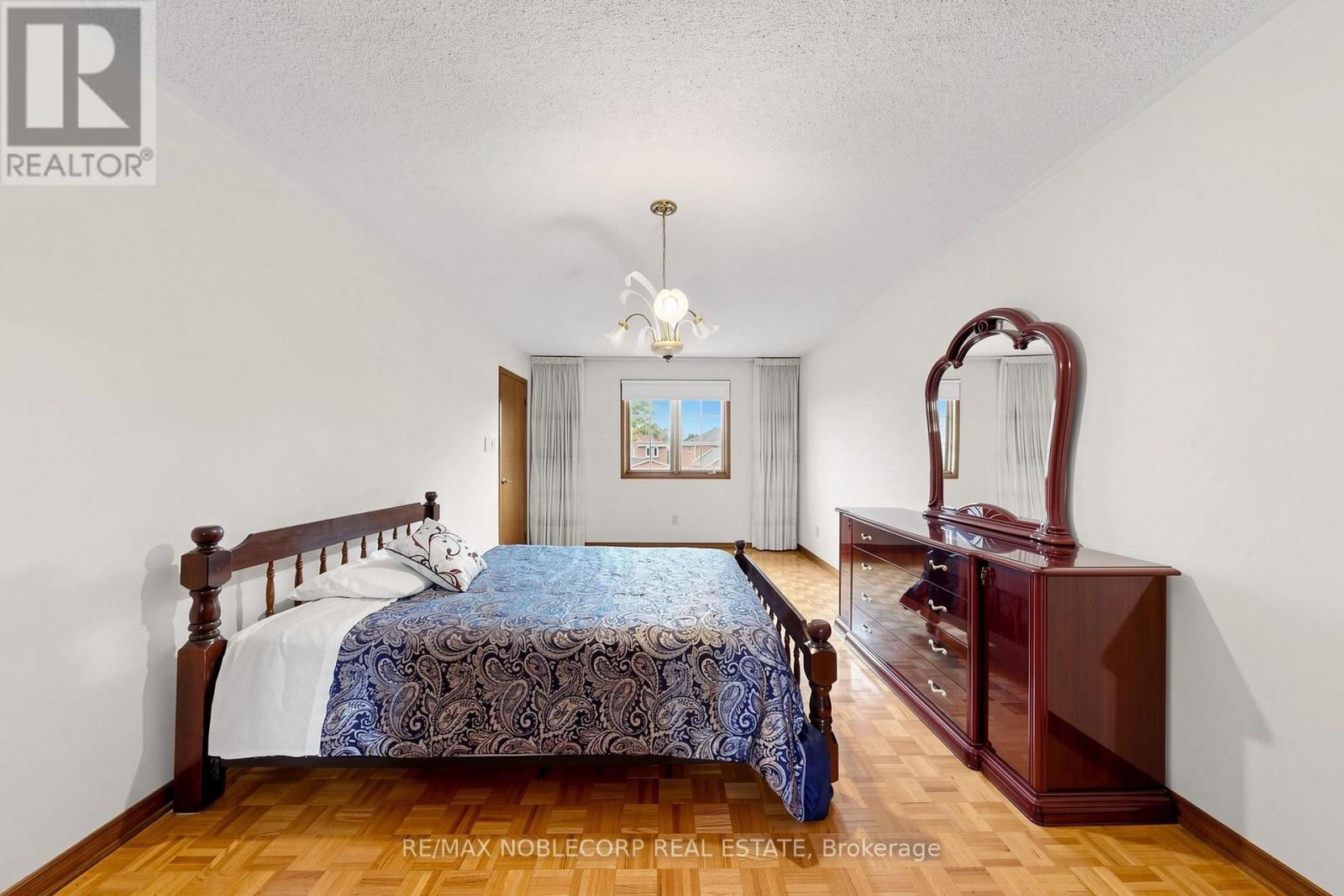162 Venetian Crescent, Vaughan, ON photo 20