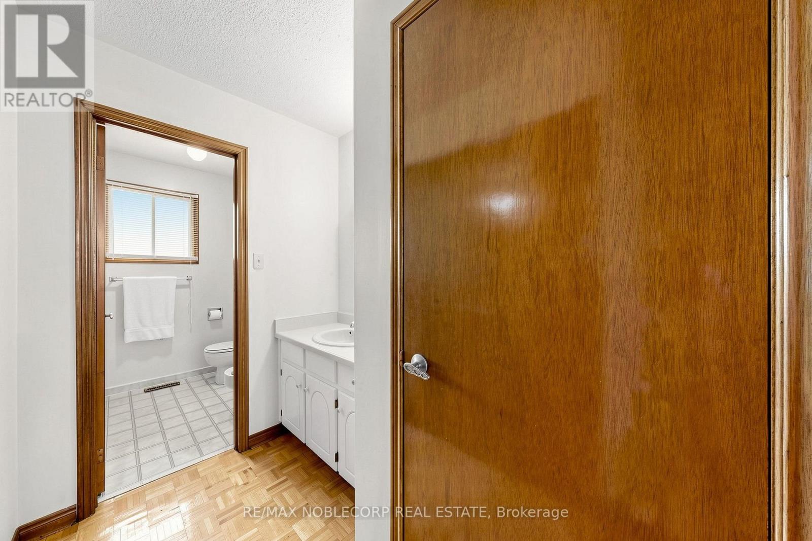 162 Venetian Crescent, Vaughan, ON photo 23