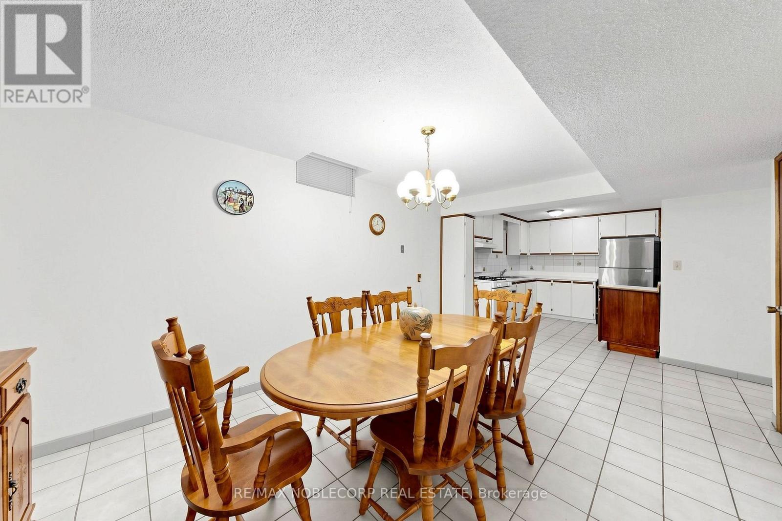 162 Venetian Crescent, Vaughan, ON photo 40