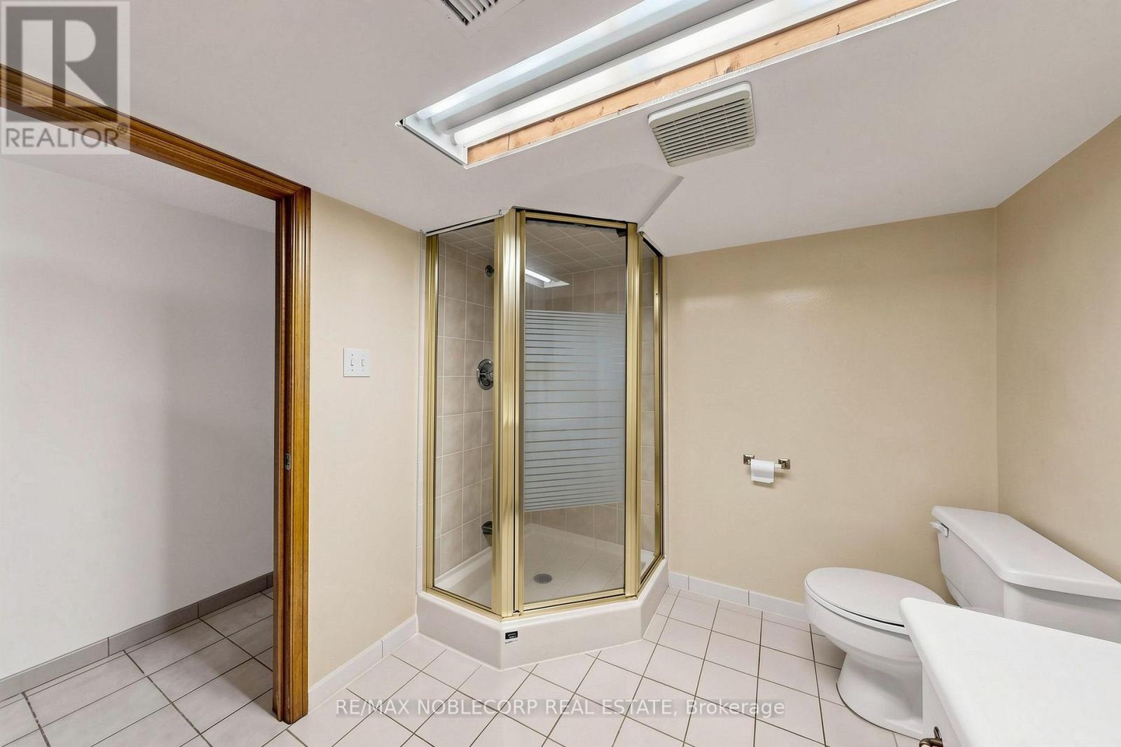 162 Venetian Crescent, Vaughan, ON photo 42