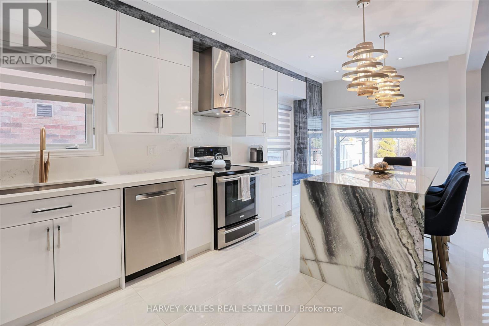 36 Canyon Gate Crescent, Vaughan, ON photo 12